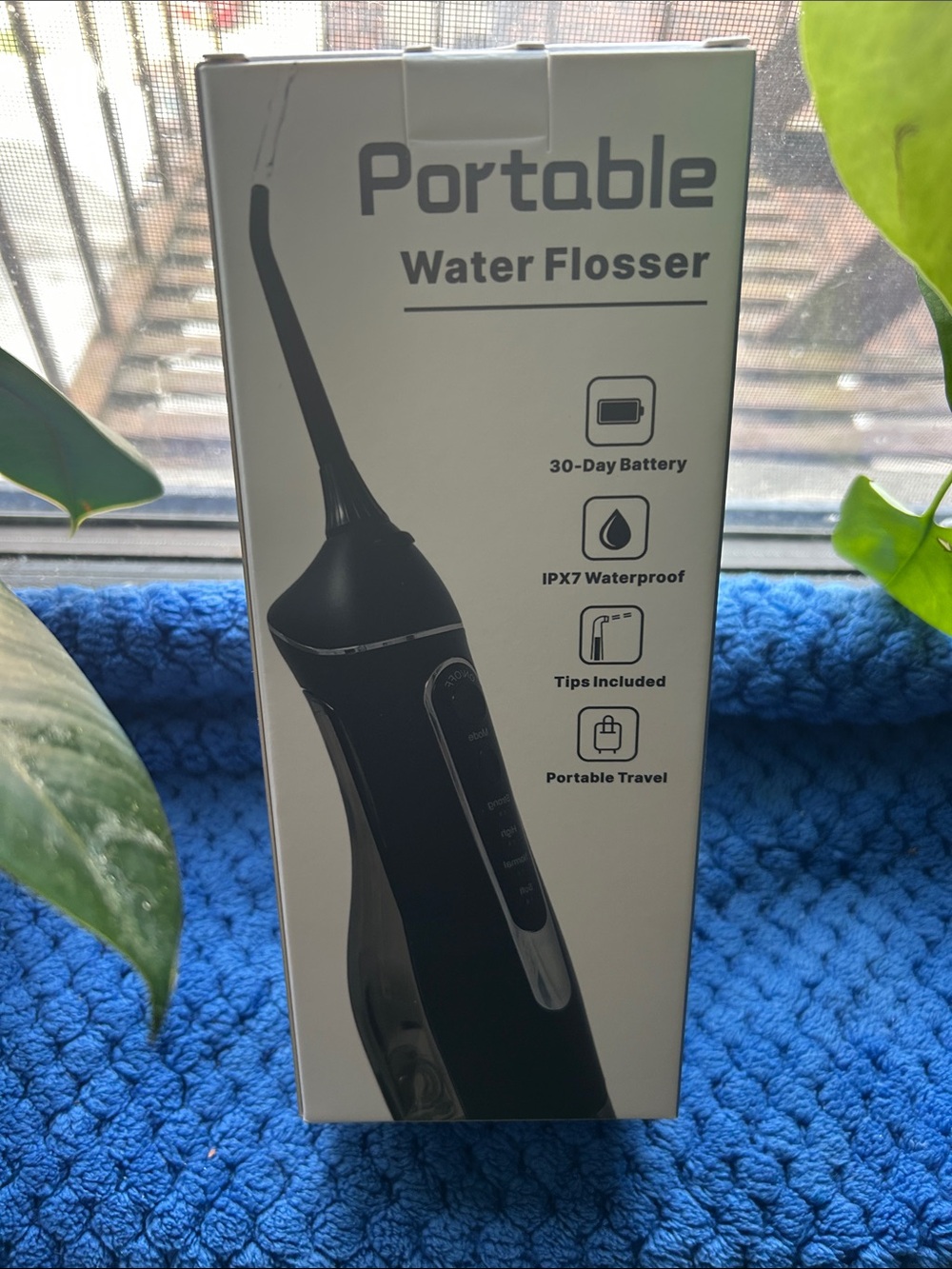 Portable Water Flosser Black Travel Irrigator for Oral Hygiene BRAND NEW BOX